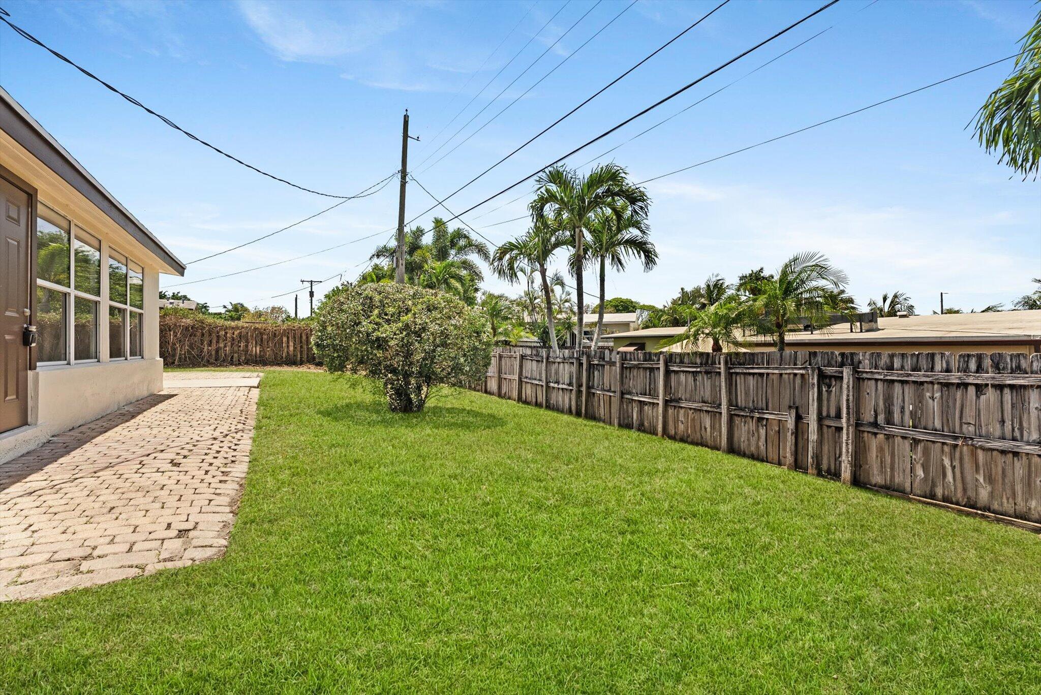 LAKE OSBORNE HILLS - Residential