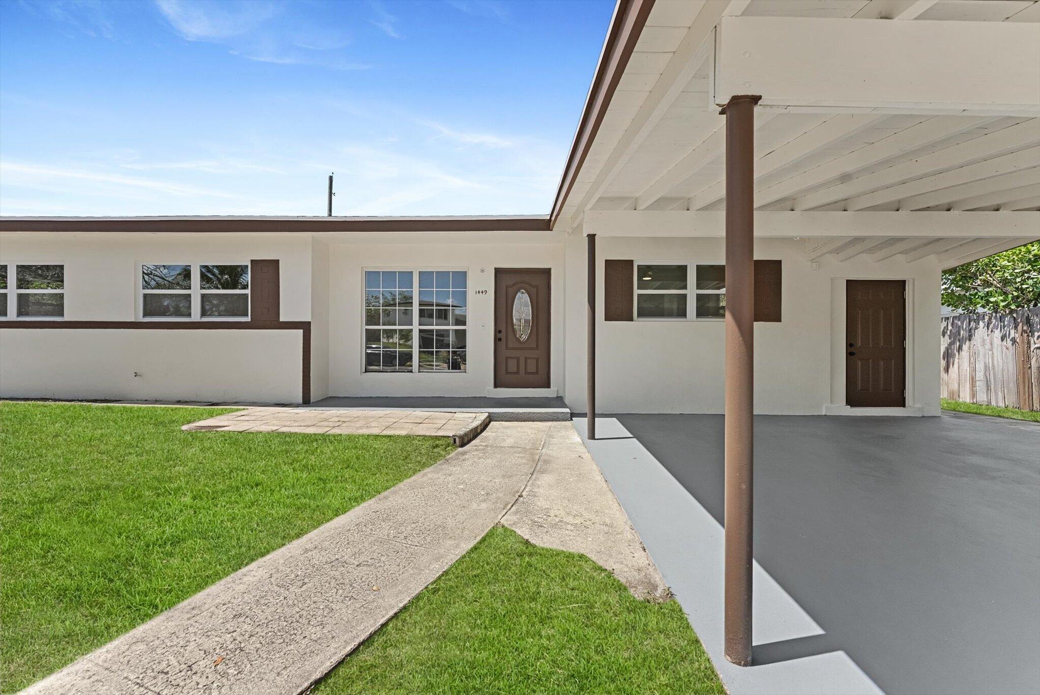 1449 Hillcrest Drive