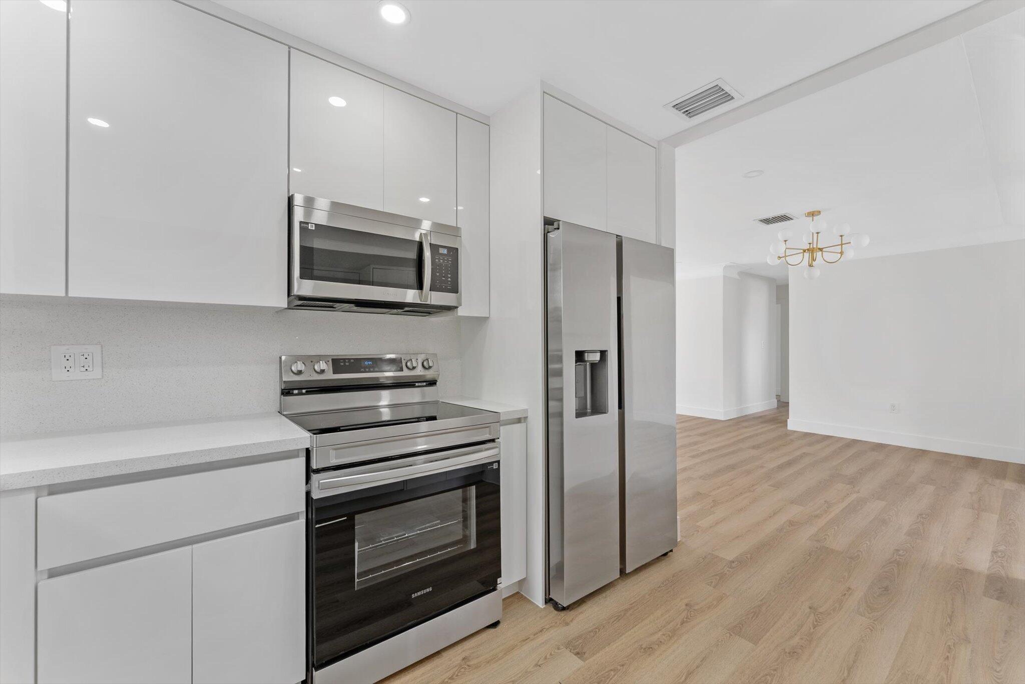 LAKE OSBORNE HILLS - Residential