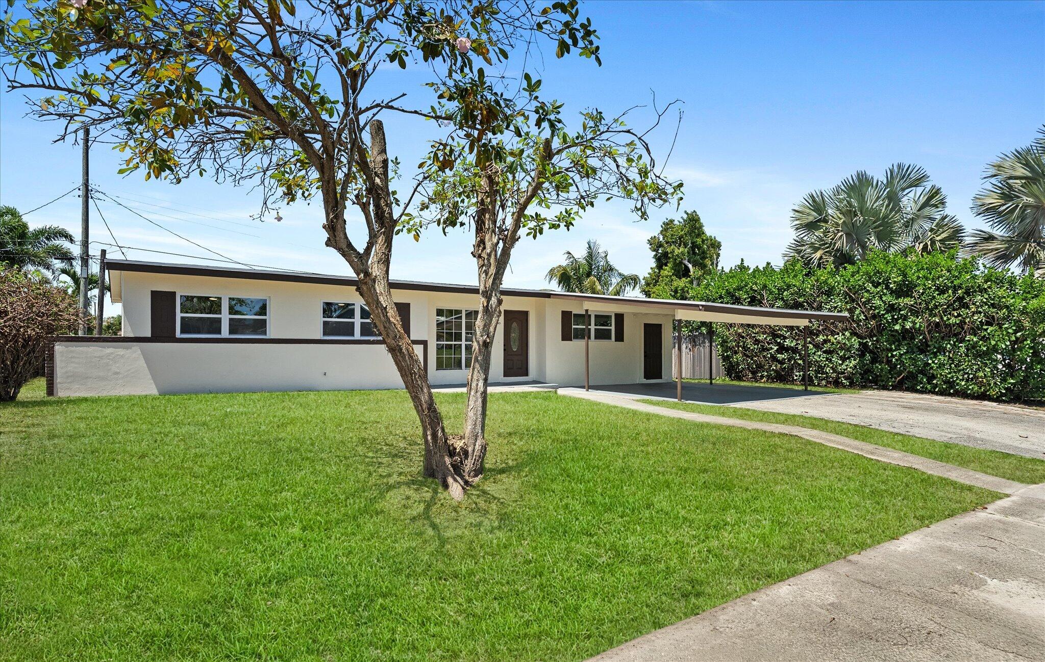 1449 Hillcrest Drive