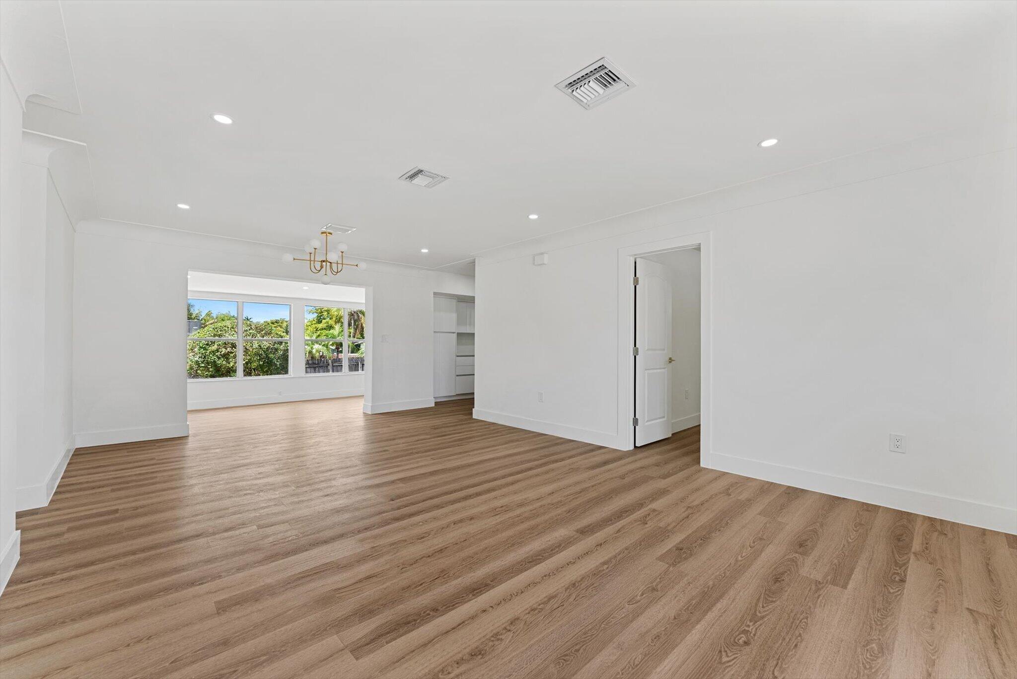 LAKE OSBORNE HILLS - Residential