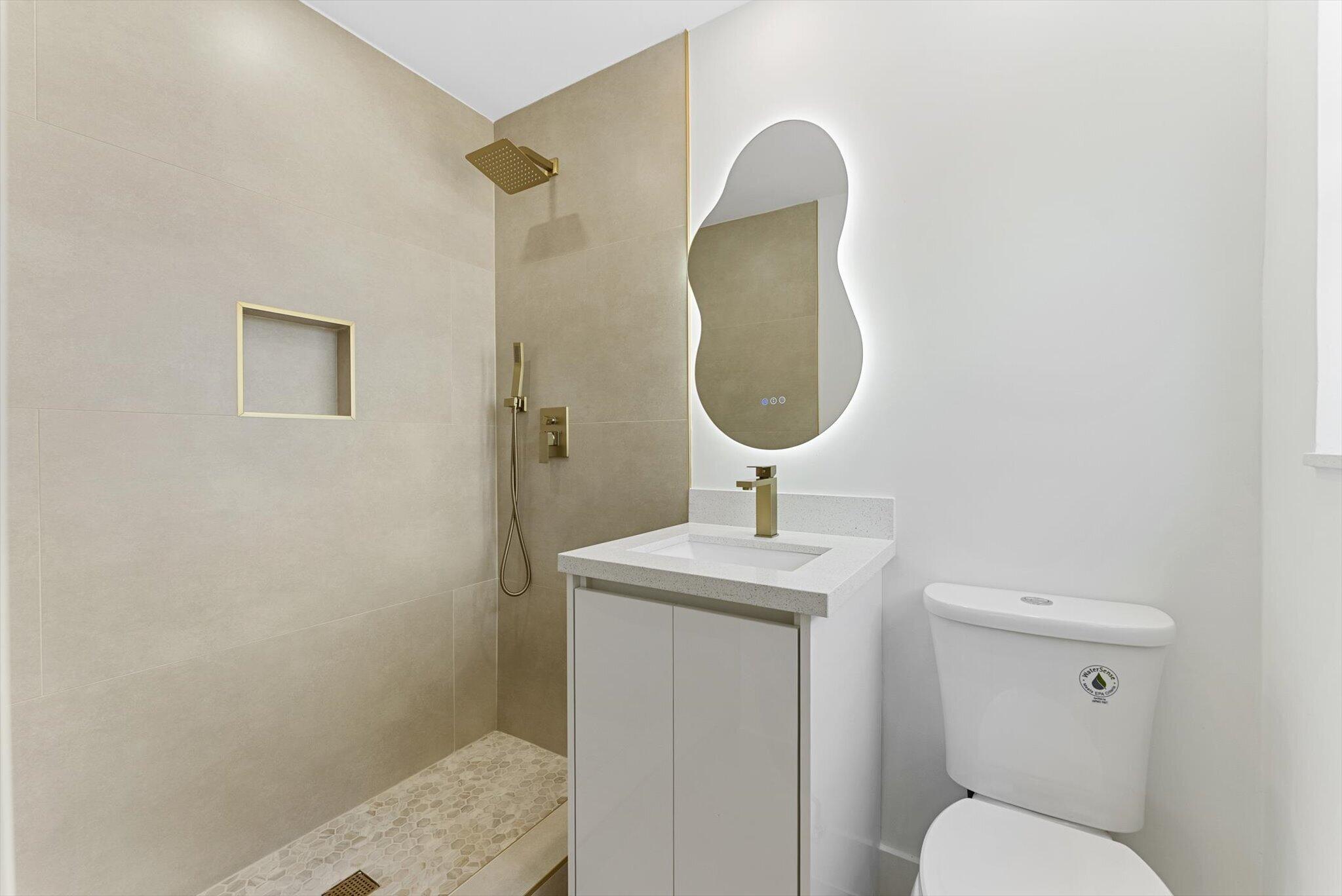 LAKE OSBORNE HILLS - Residential