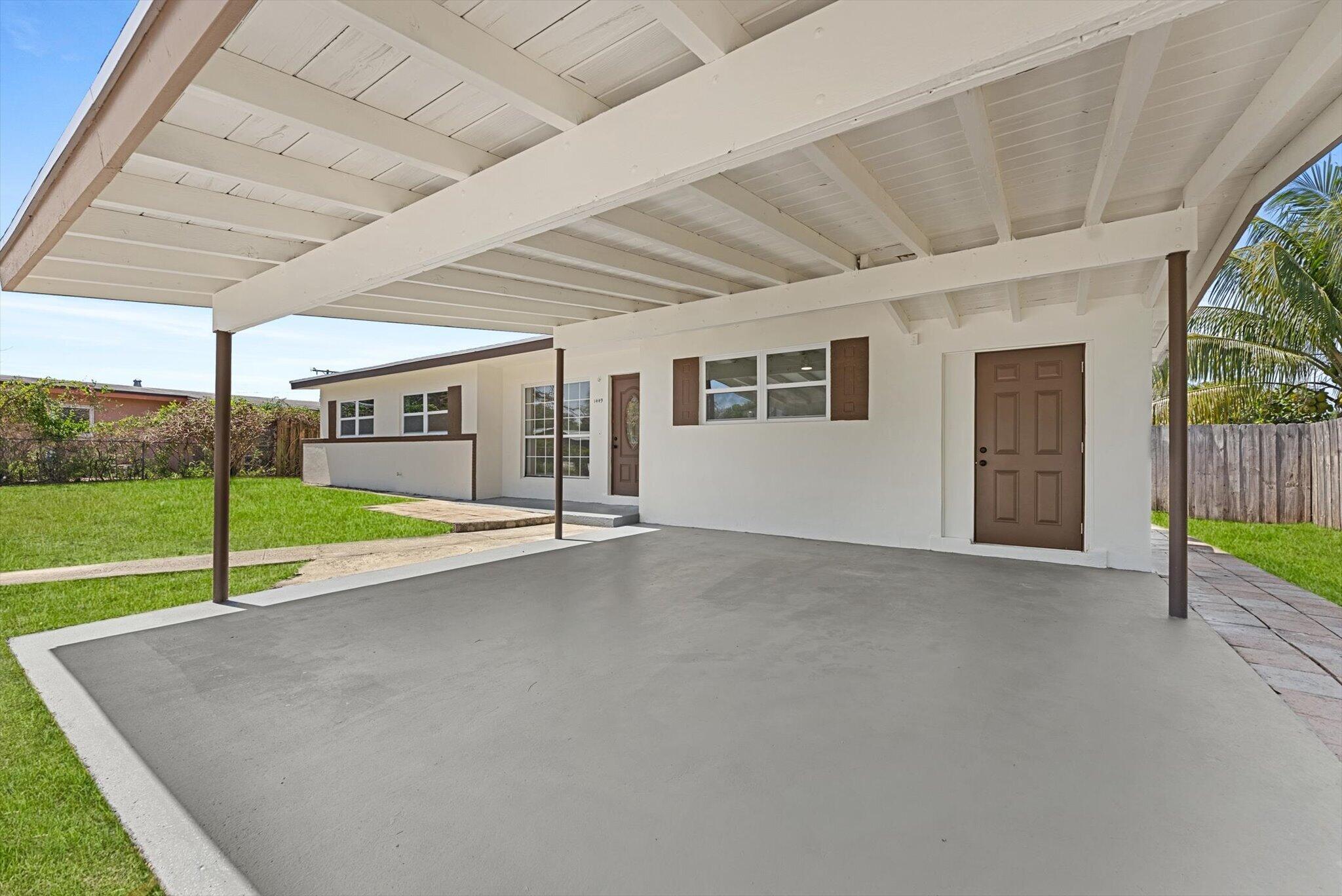 1449 Hillcrest Drive