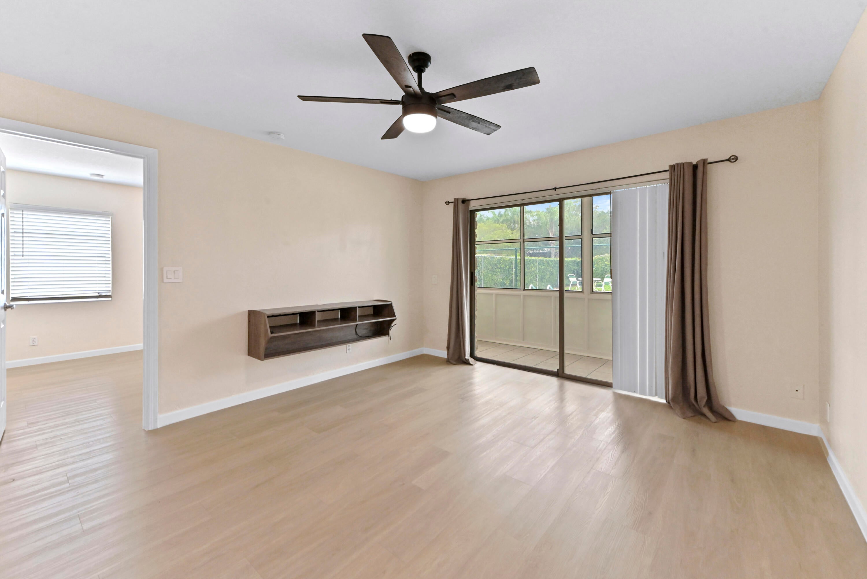 Properties 126 Sparrow Drive 22A