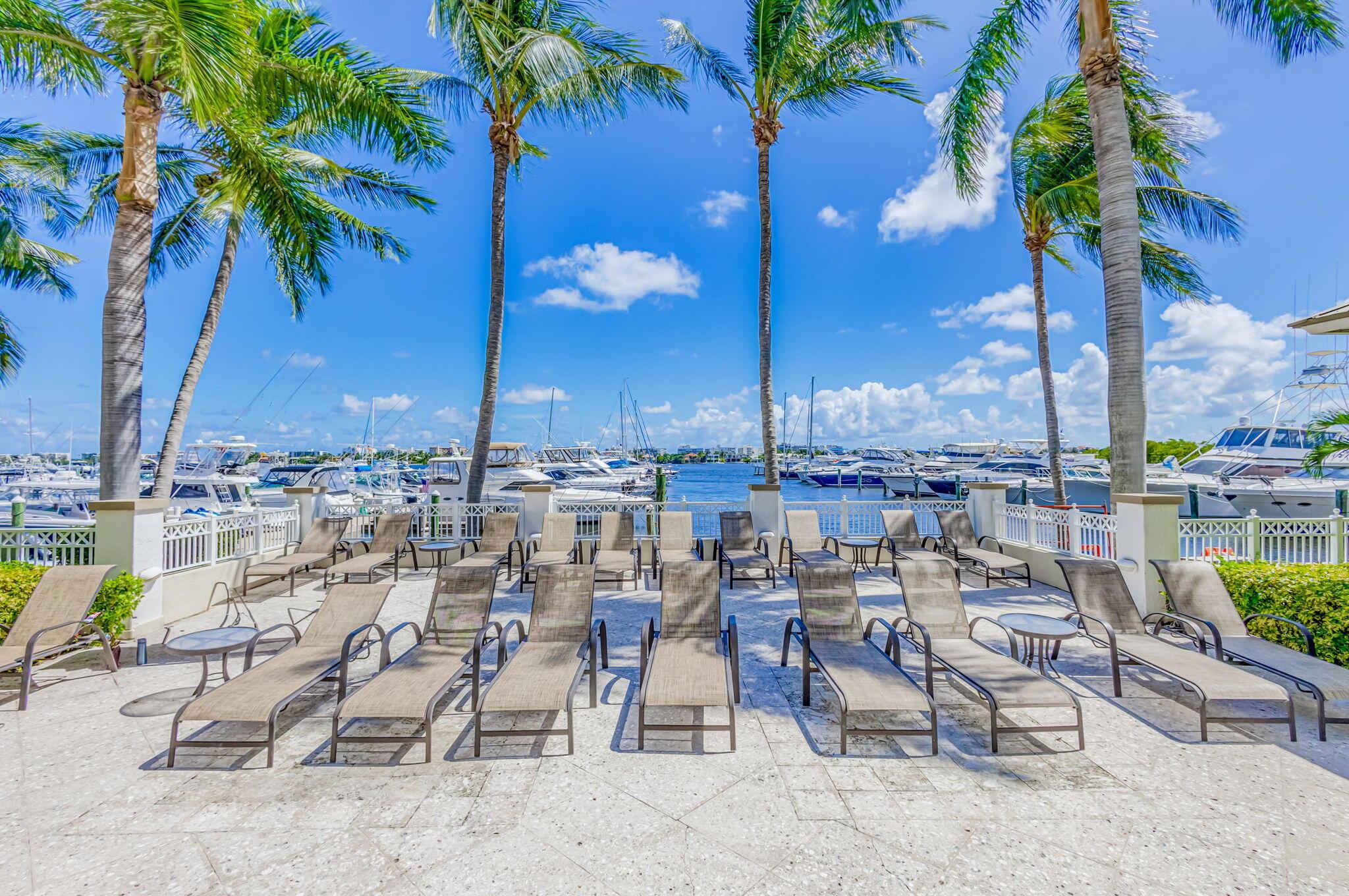 MOORINGS AT LANTANA, The - Residential