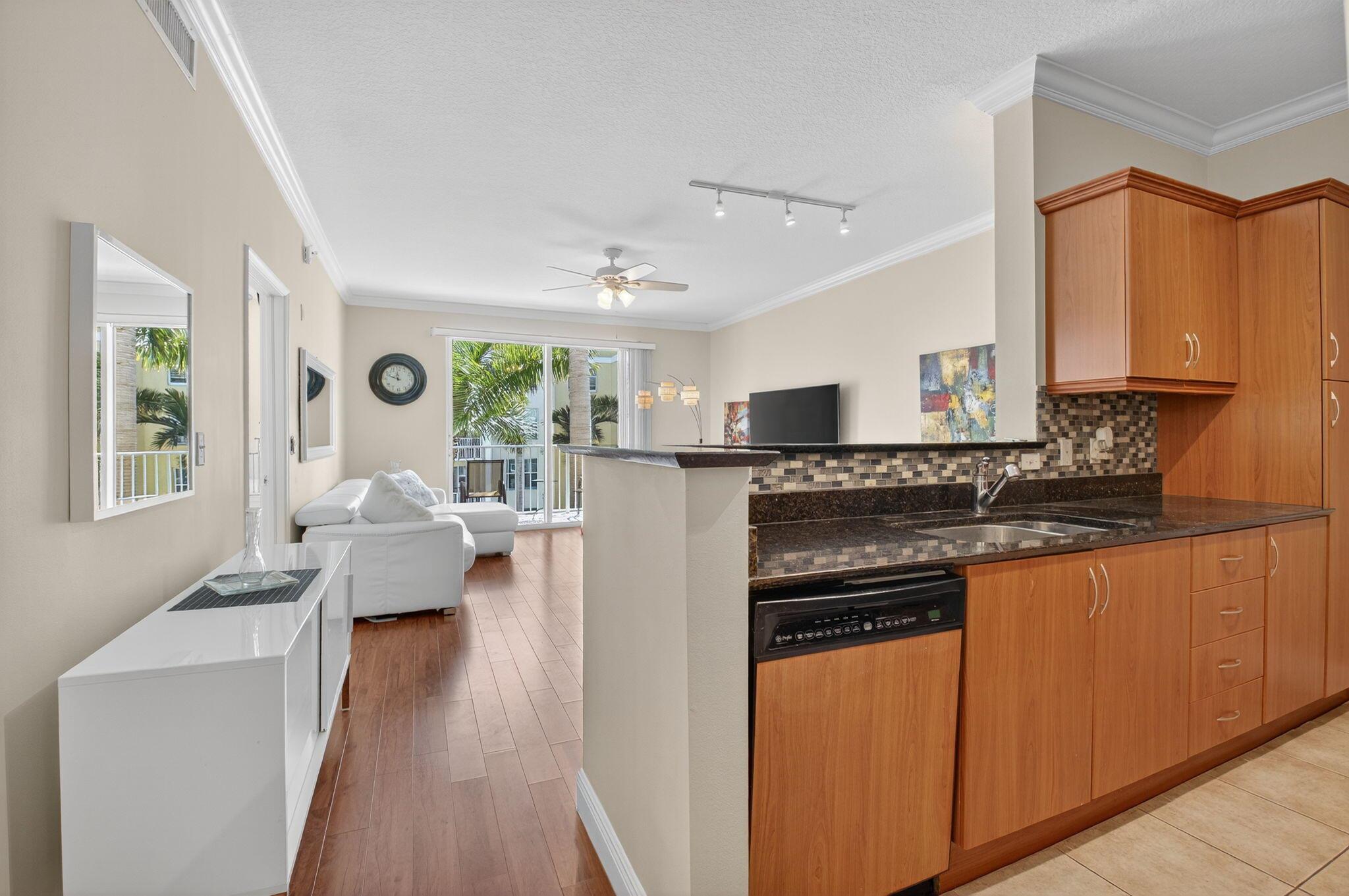 MOORINGS AT LANTANA, The - Residential