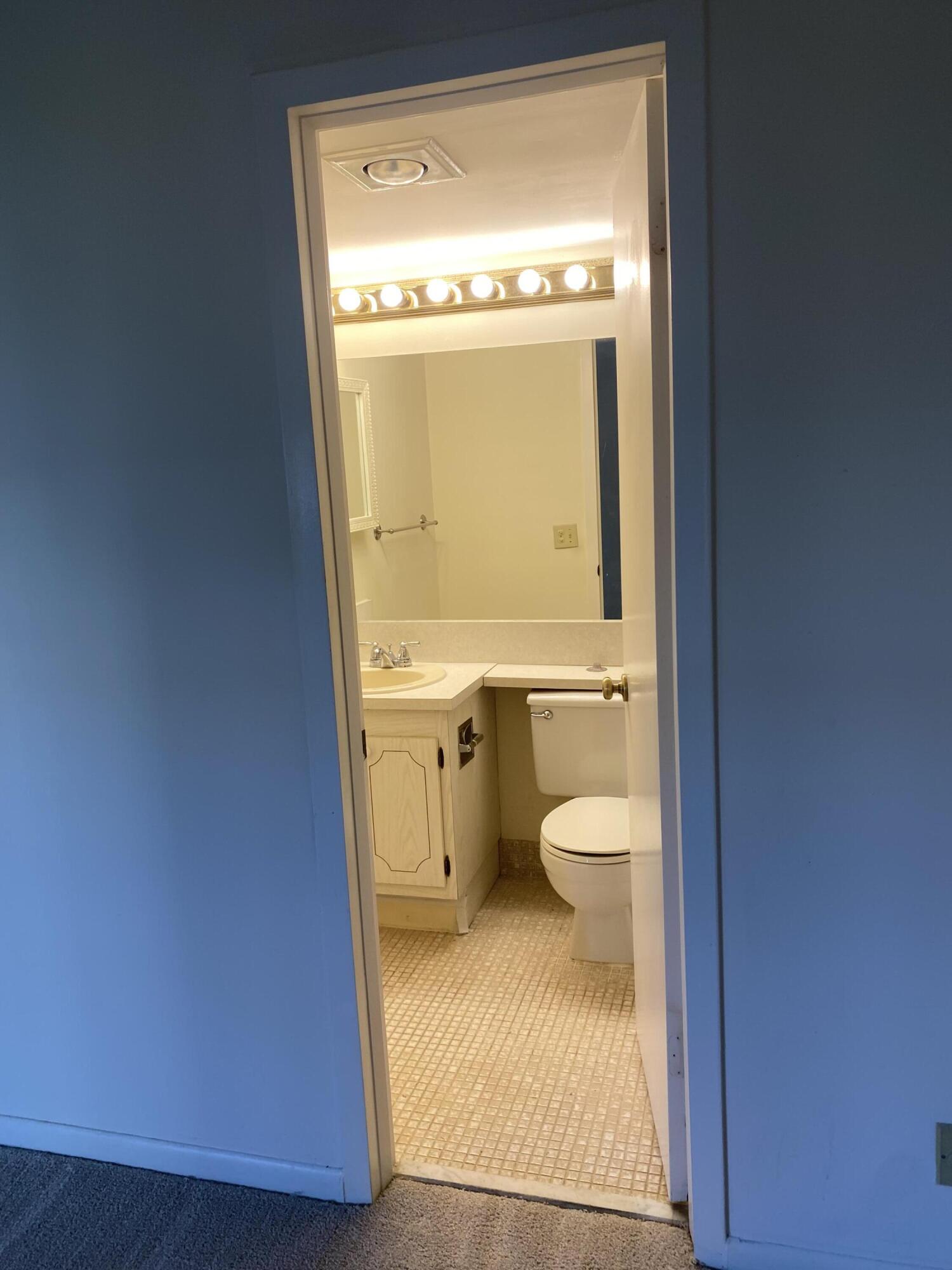 FANSHAW AT CENTURY VILLAGE CONDO - Residential