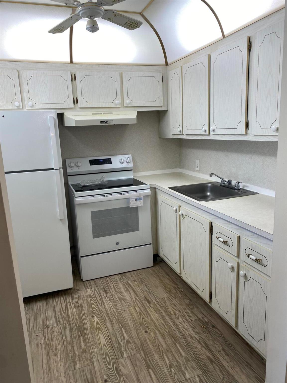 FANSHAW AT CENTURY VILLAG - Residential