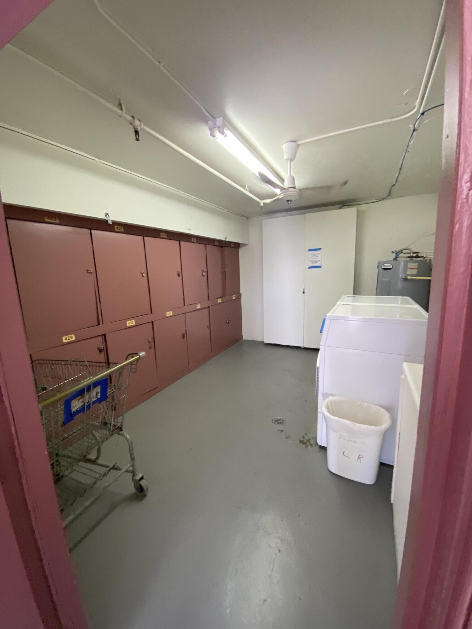 FANSHAW AT CENTURY VILLAGE CONDO - Residential