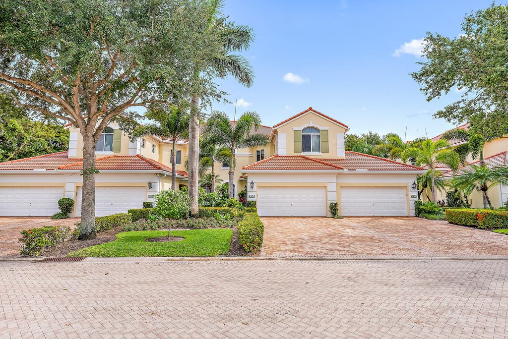 Photo of 125 Palm Bay Terrace #B, Palm Beach Gardens, FL 33418 (MLS # R10908110)
