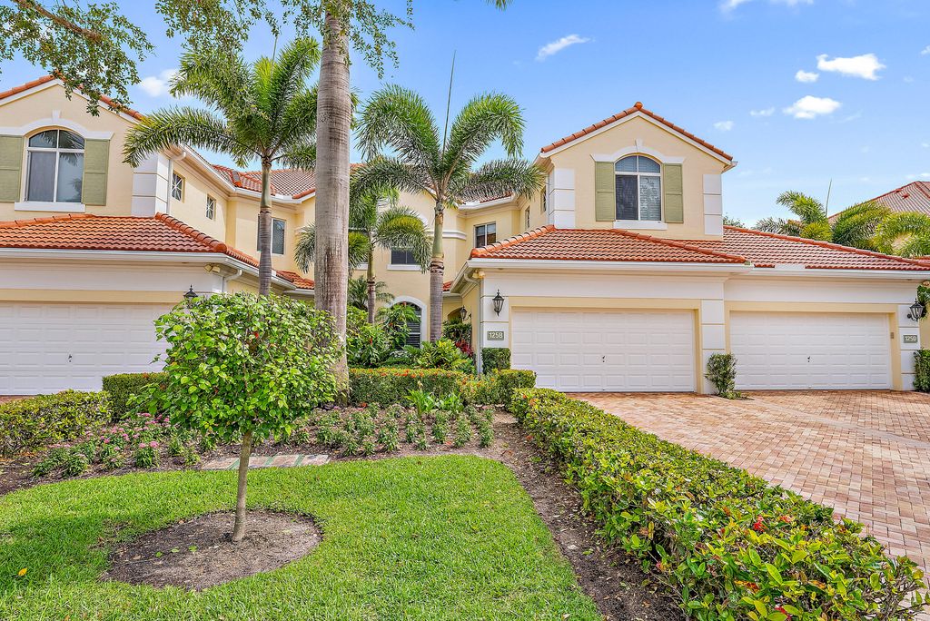 Photo of 125 Palm Bay Terrace #B, Palm Beach Gardens, FL 33418 (MLS # R10908110)