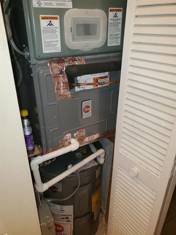 RAMBLEWOOD EAST CONDO - Residential