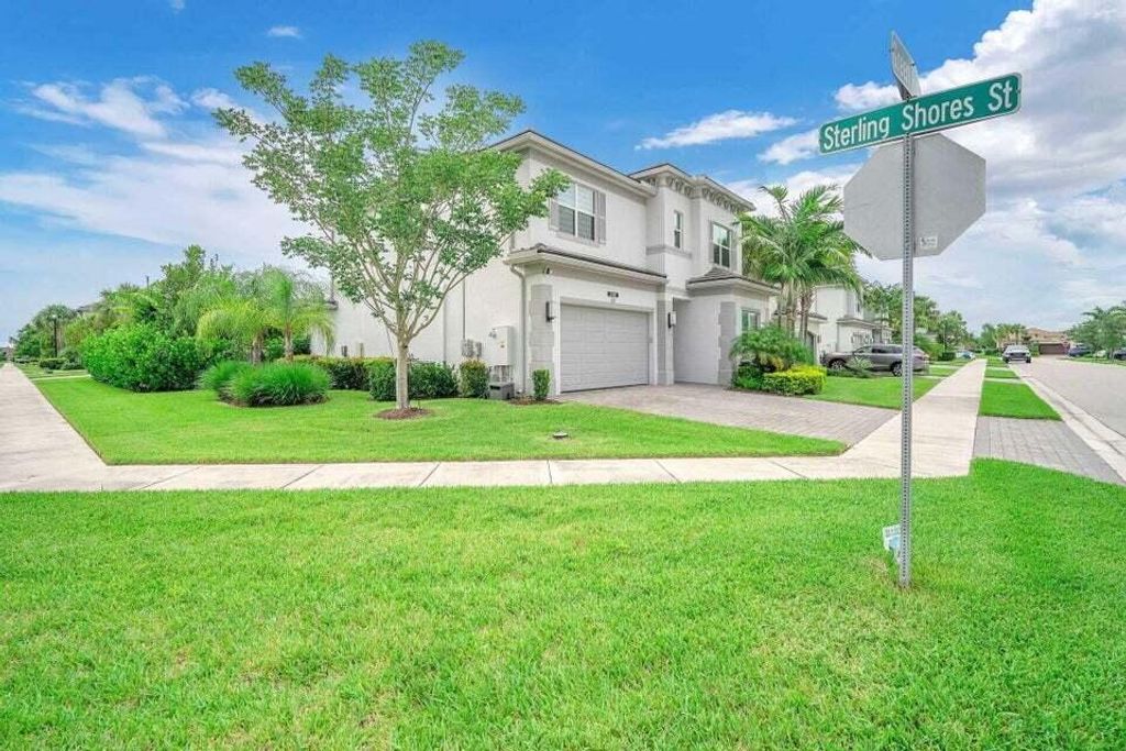 Photo of 15395 Green River Court, Delray Beach, FL 33446 (MLS # R11146655)