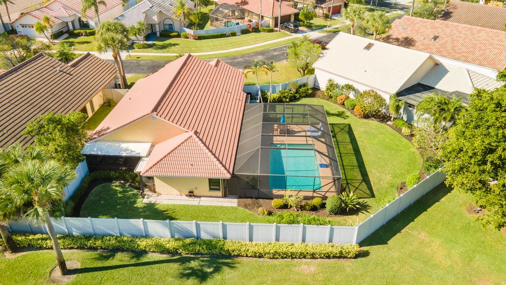 Photo of 107 Executive Circle, Boynton Beach, FL 33436 (MLS # R11148597)