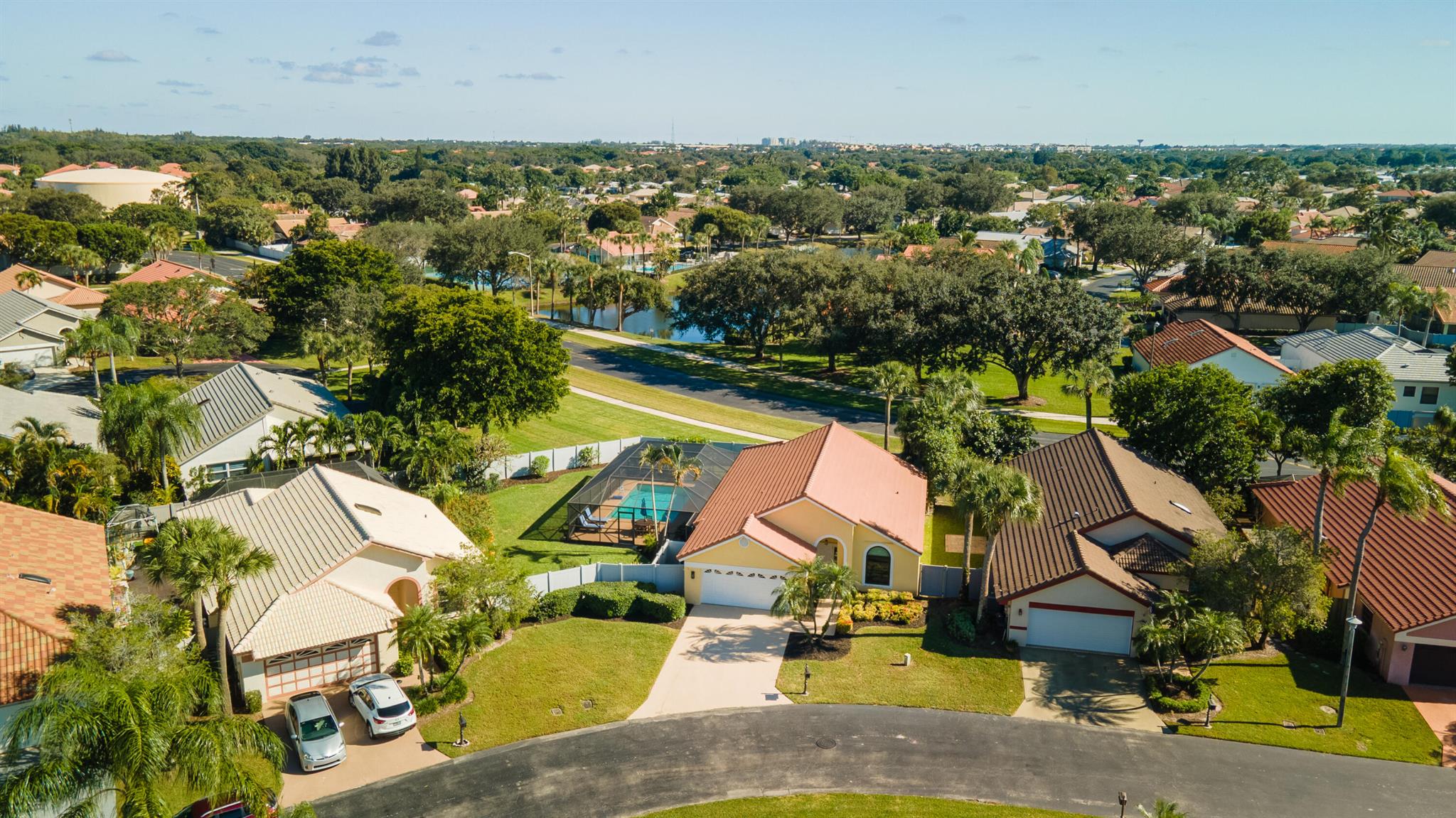 EXECUTIVE ESTATES - Residential