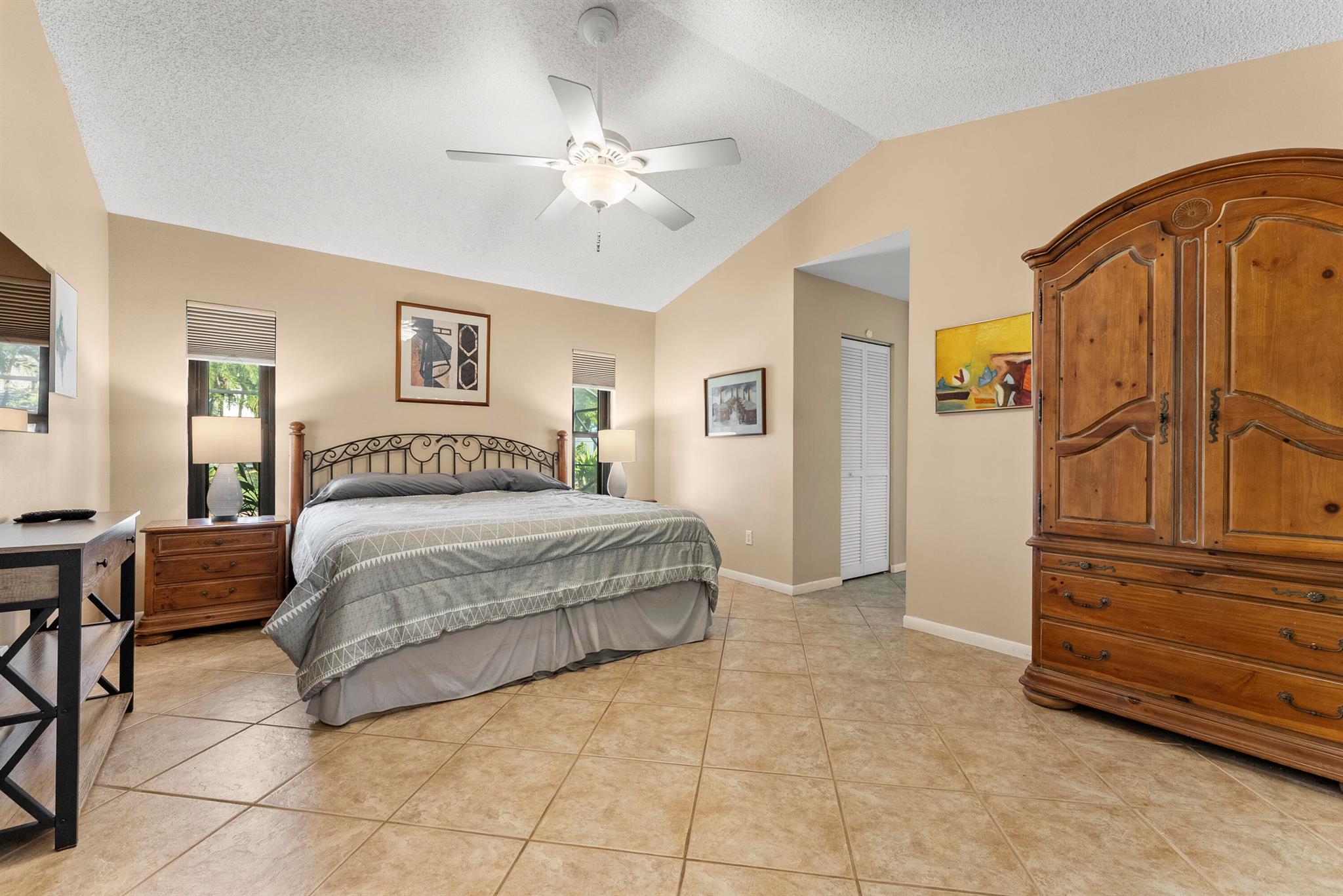 EXECUTIVE ESTATES - Residential