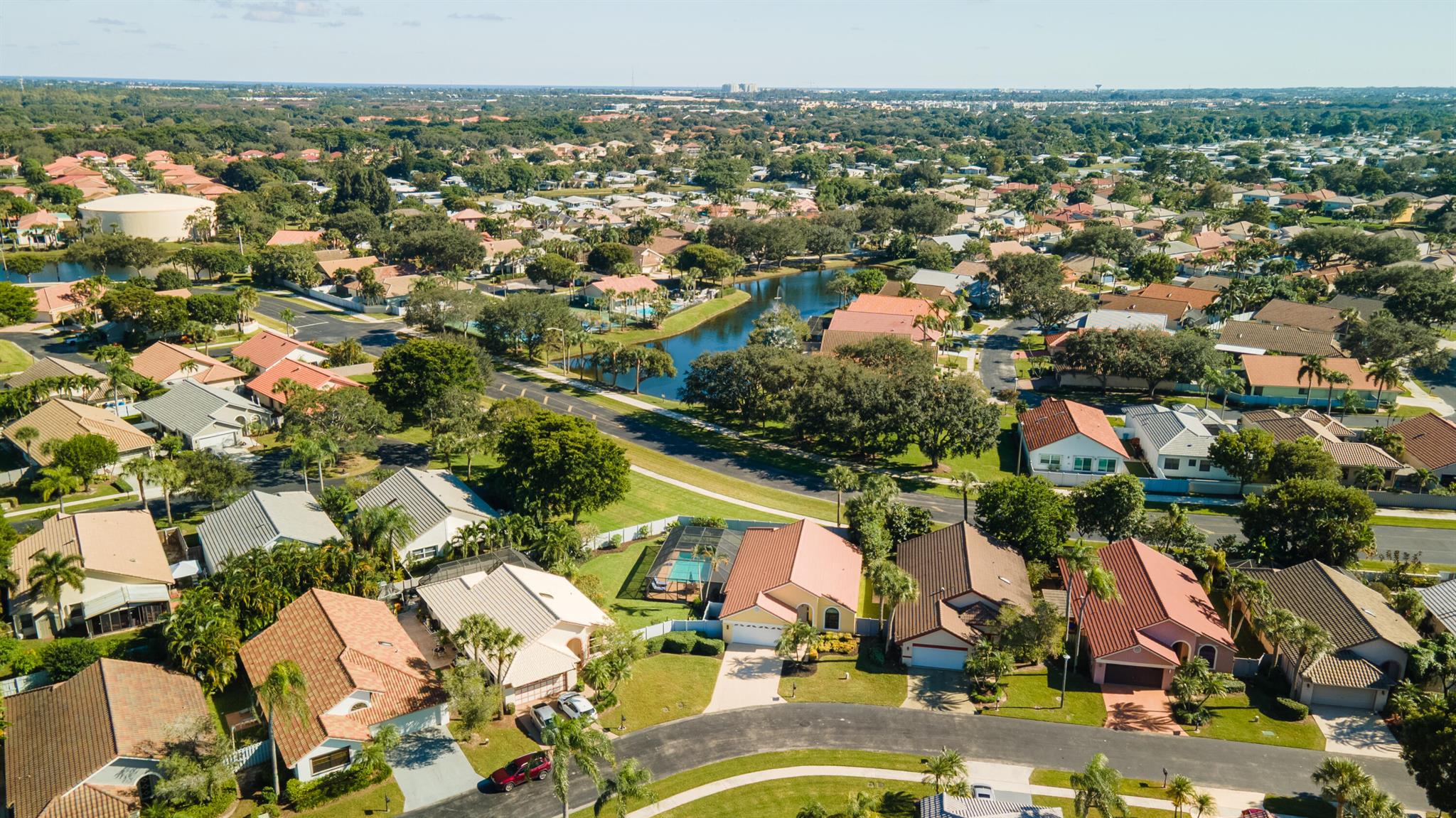 EXECUTIVE ESTATES - Residential