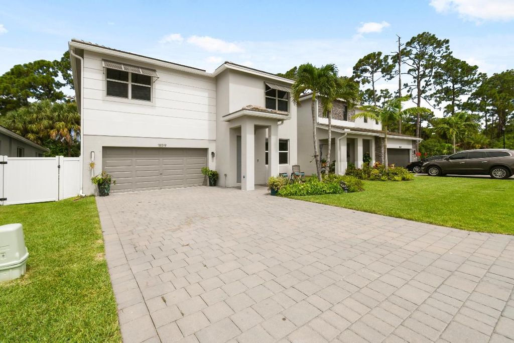 Photo of 18519 Claybrook Street, Jupiter, FL 33458 (MLS # R11105071)