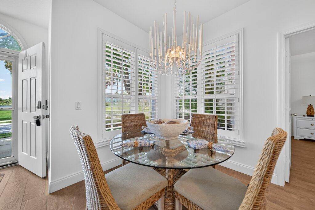 391 NE Plantation Road 215
