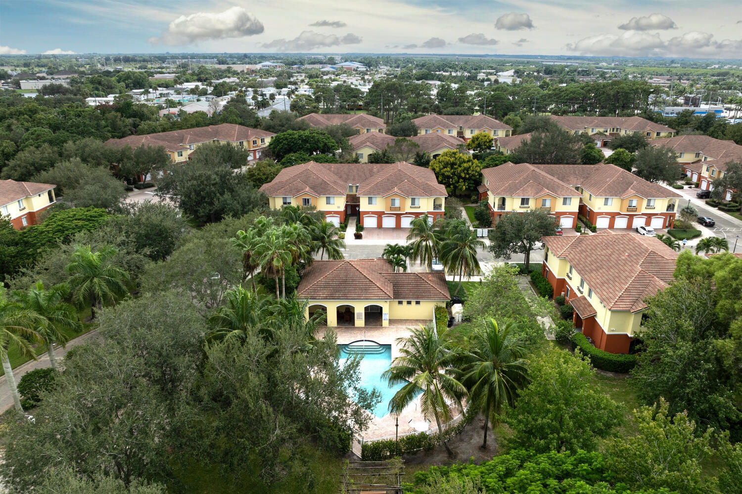 VILABELLA CENTRAL PARK CONDO - Residential Lease