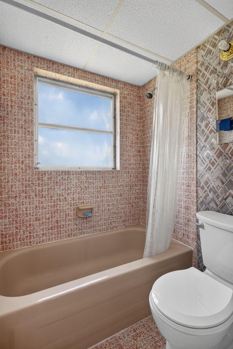 Tiny photo for 7827 GOLF CIR Drive #301, Margate, FL 33063 (MLS # B26065435)