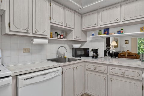 Tiny photo for 7827 GOLF CIR Drive #301, Margate, FL 33063 (MLS # B26065435)