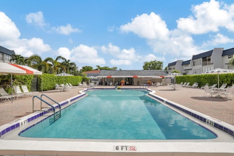 Tiny photo for 7827 GOLF CIR Drive #301, Margate, FL 33063 (MLS # B26065435)
