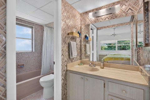 Tiny photo for 7827 GOLF CIR Drive #301, Margate, FL 33063 (MLS # B26065435)