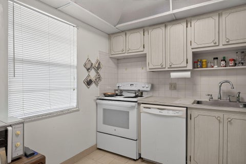 Tiny photo for 7827 GOLF CIR Drive #301, Margate, FL 33063 (MLS # B26065435)