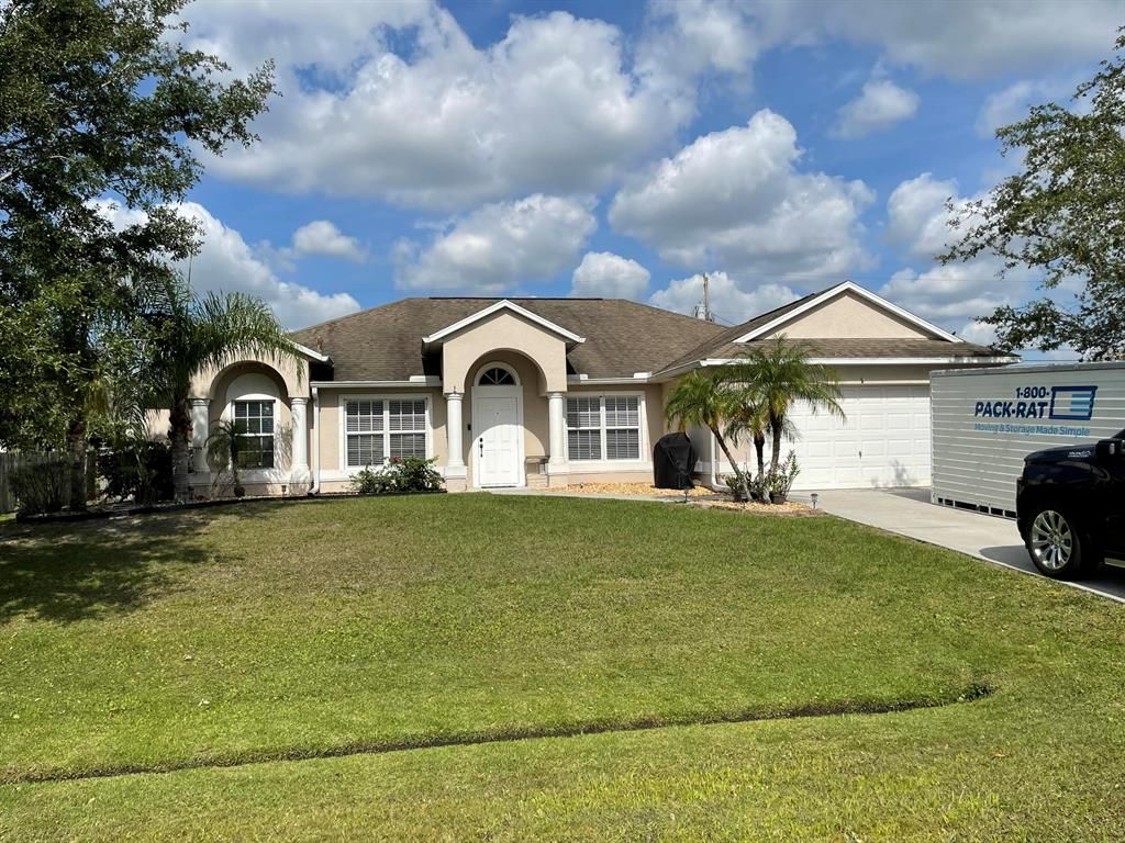 Photo of 4638 SW Yacolt Drive, Port St Lucie, FL 34953 (MLS # R10887728)