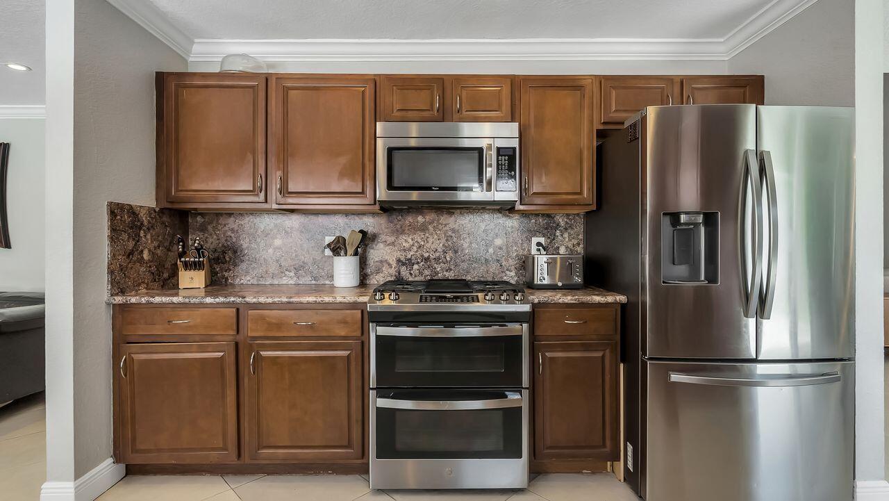 SAWGRASS ESTATES - Residential