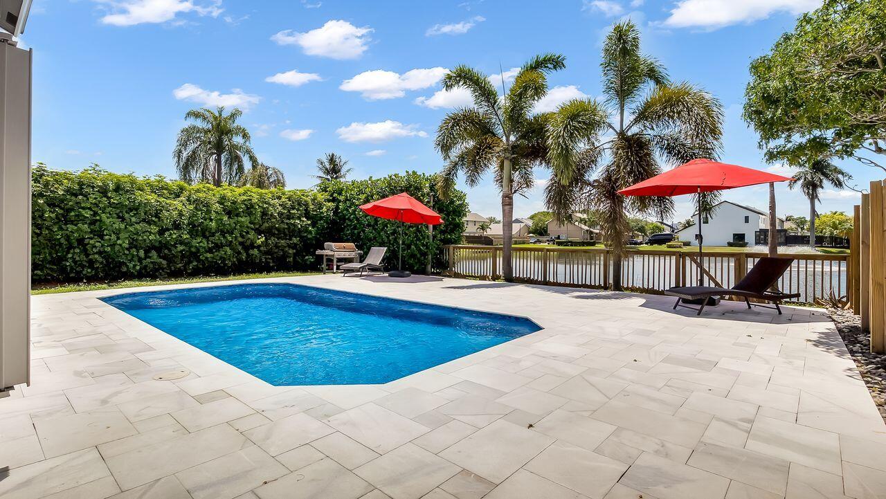 SAWGRASS ESTATES - Residential