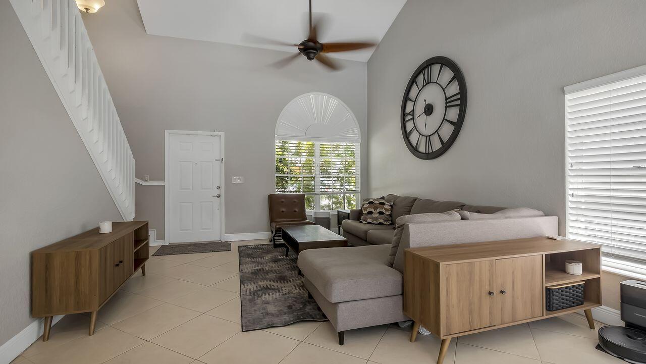 SAWGRASS ESTATES - Residential
