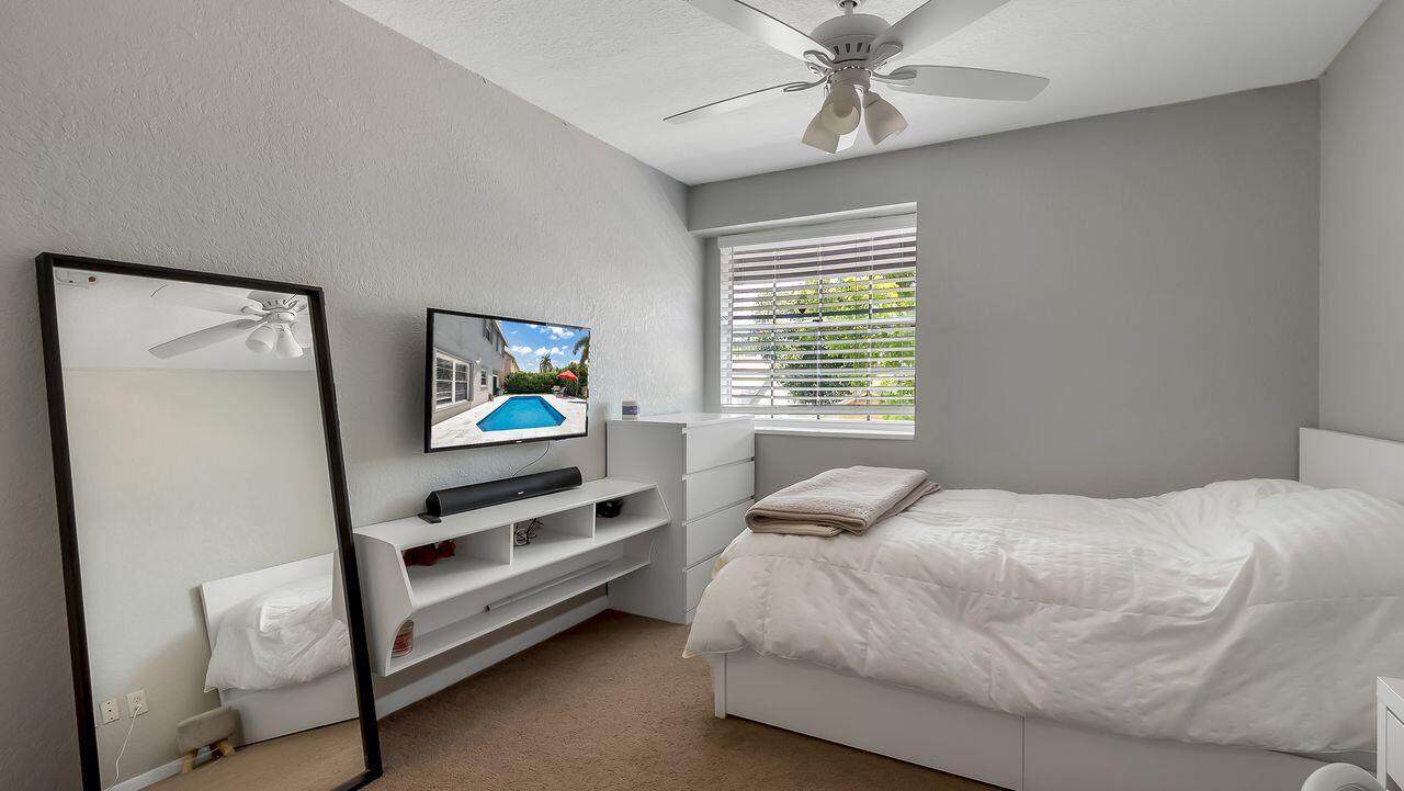SAWGRASS ESTATES - Residential