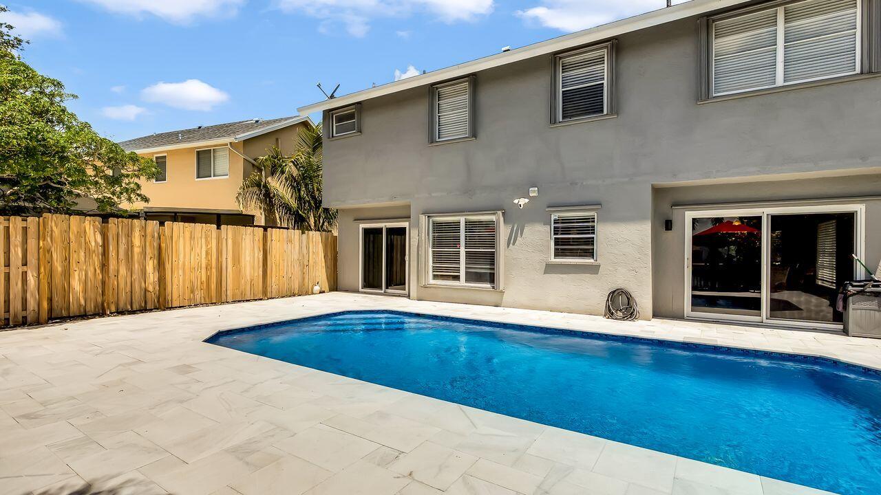 SAWGRASS ESTATES - Residential
