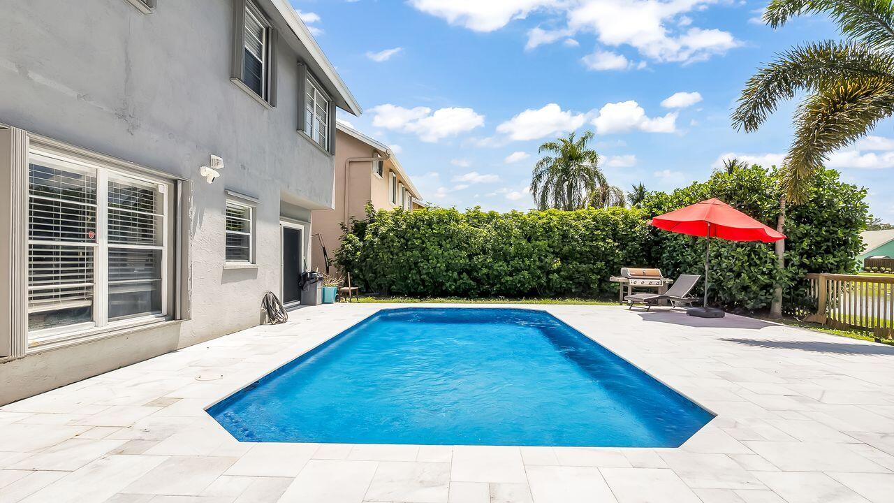SAWGRASS ESTATES - Residential