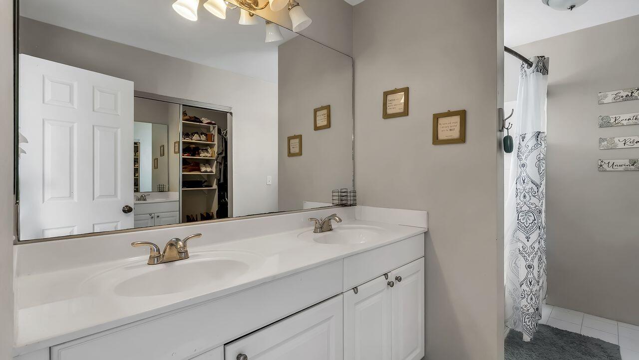 SAWGRASS ESTATES - Residential