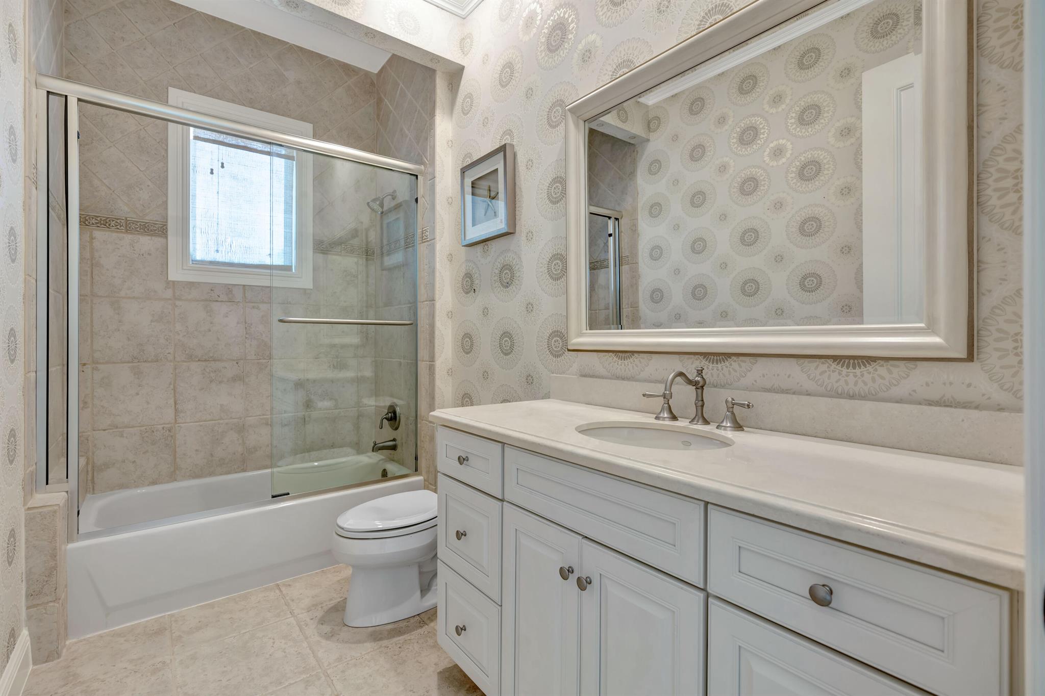 HARBOUR ISLES - Residential