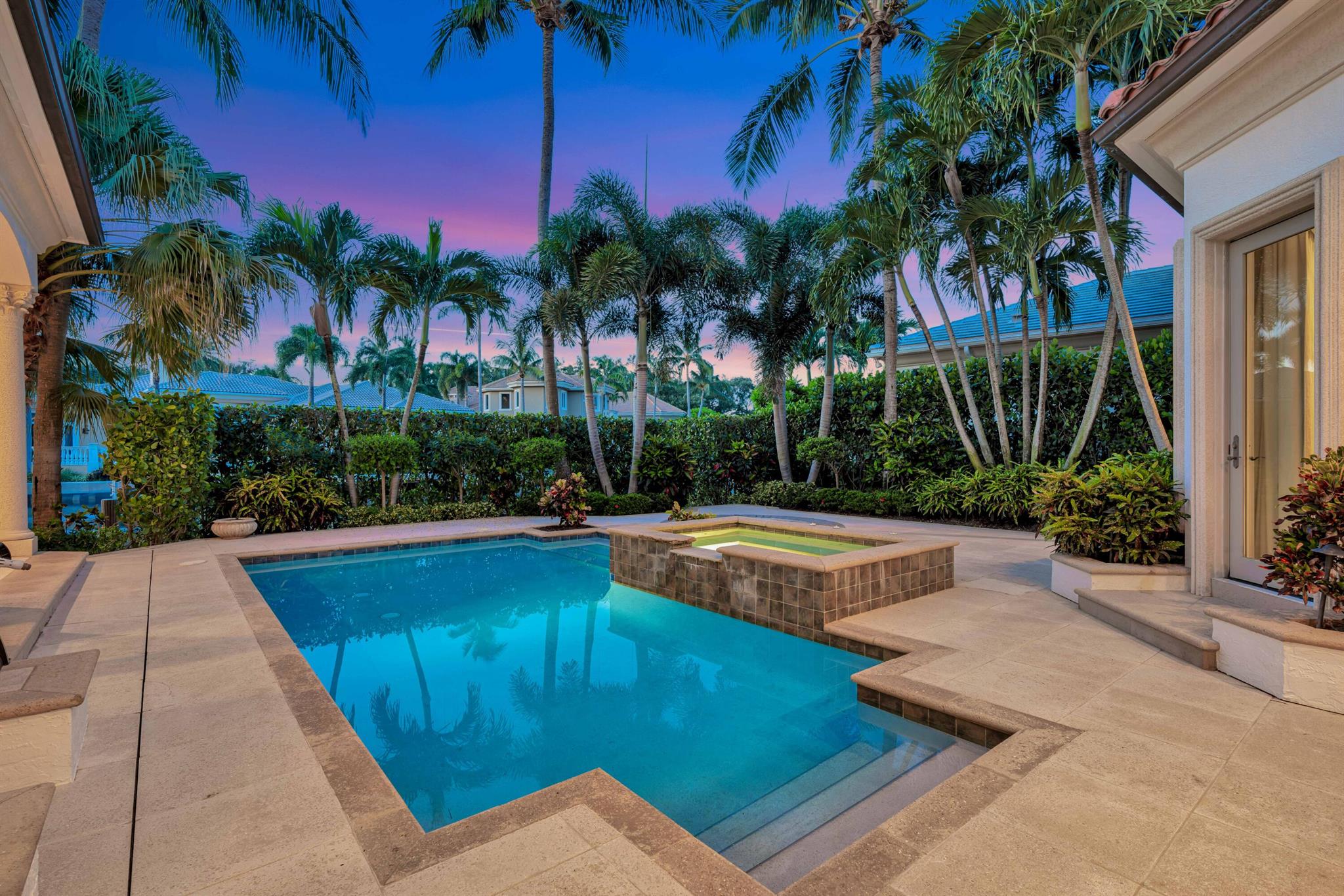 HARBOUR ISLES - Residential