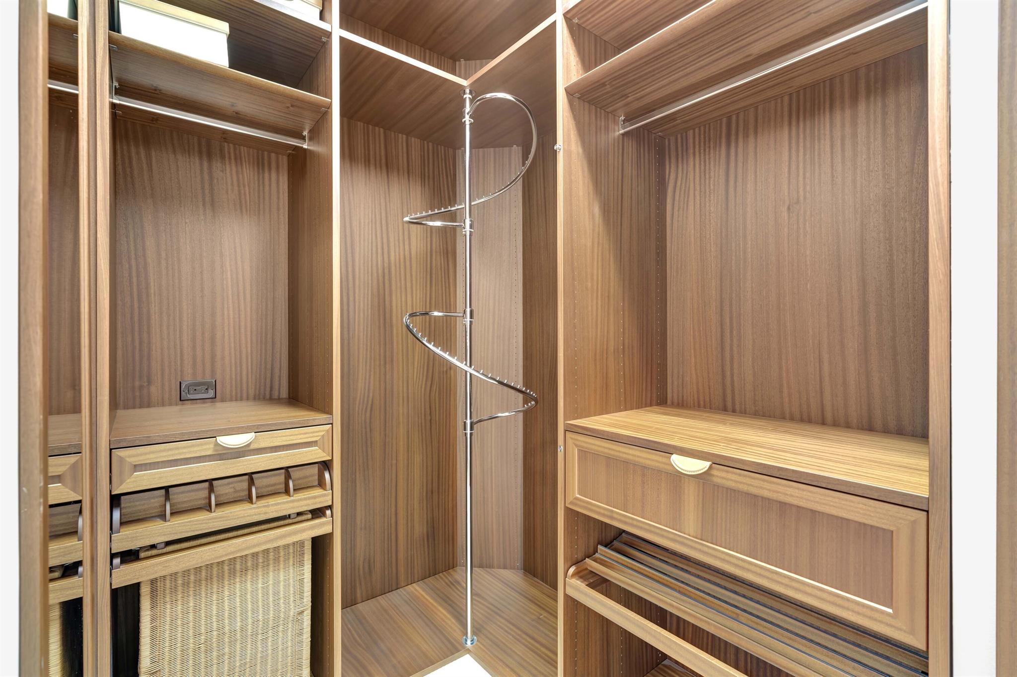 HARBOUR ISLES - Residential