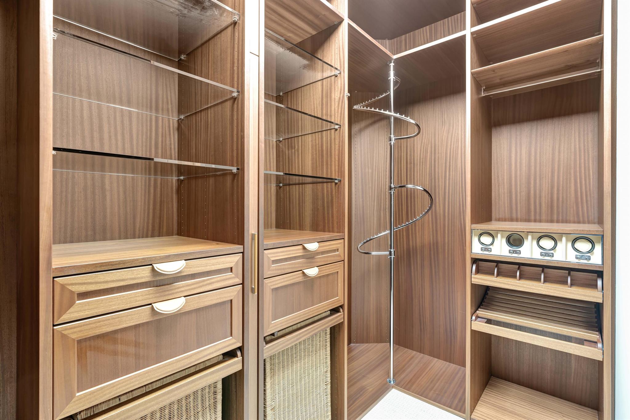 HARBOUR ISLES - Residential