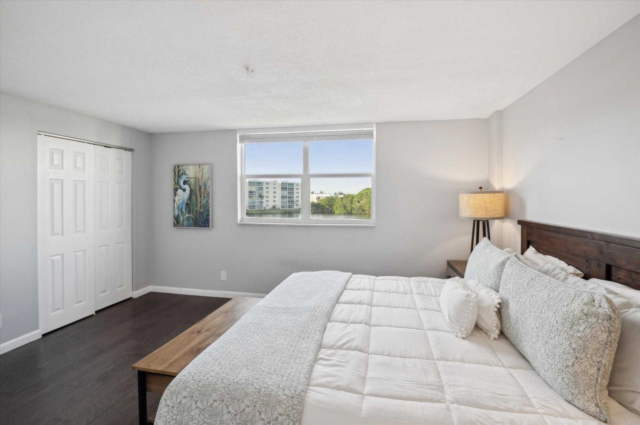 MEADOWBROOK LAKES VIEW - Residential