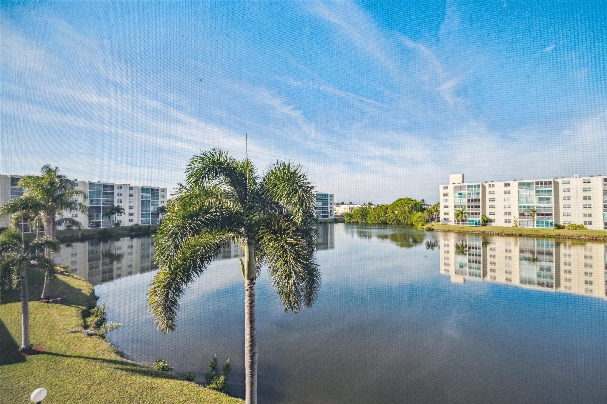 MEADOWBROOK LAKES VIEW - Residential