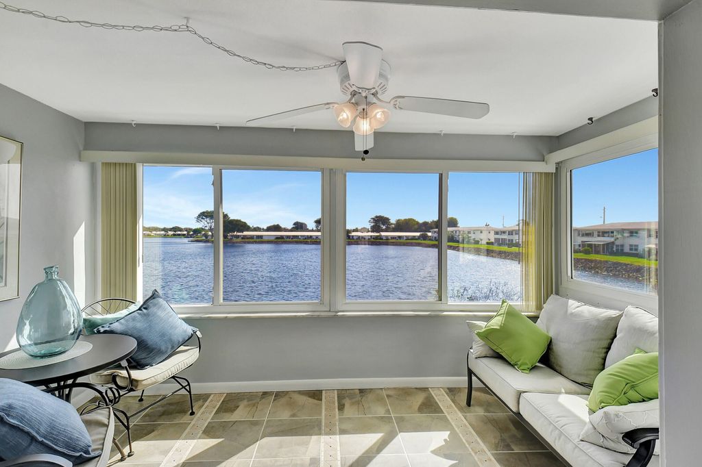 Photo of 1118 Lake Terrace #210, Boynton Beach, FL 33426 (MLS # R10965354)