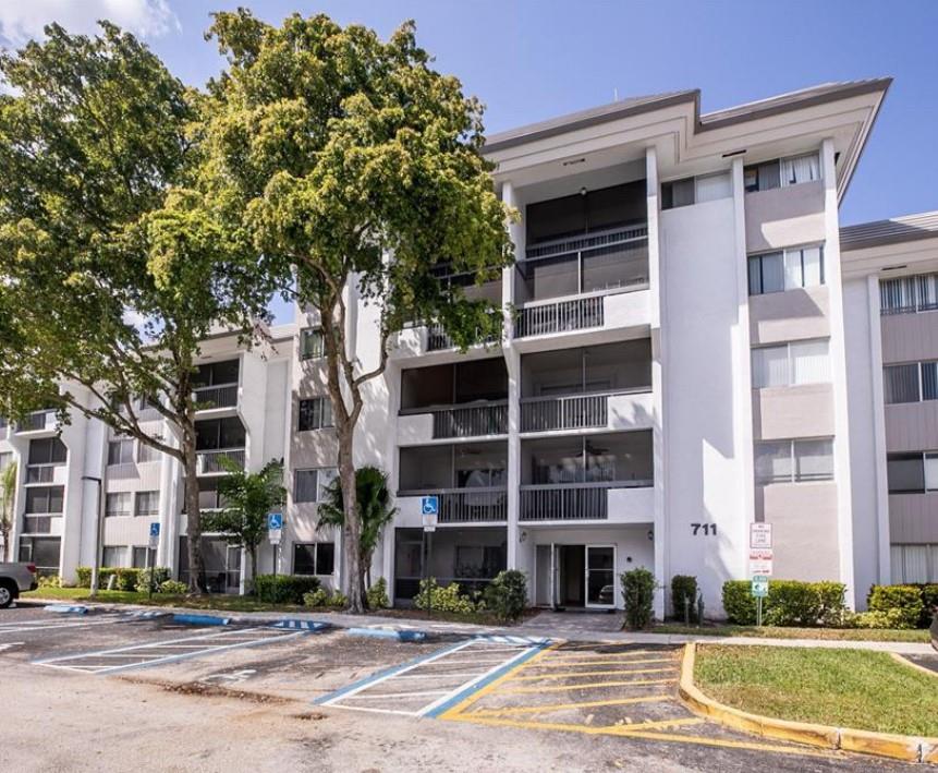 1/1.5 first floor unit with screened patio overlooking green space. ***investors can rent out unit immediately ***This condo offers a fantastic opportunity for customization and is priced to reflect the need for remodeling—perfect for buyers looking to create their ideal space! Building exterior insurance and water included with association dues. ***Laundry facilities in building***Belasera offers a community pool, club house, exercise room, playground and tennis court. Walking distance to Publix and restaurants. Plenty of parking, convenient to toms of retail, Broward court house, Parks, Broward Hospital, major highways, FLL airport, major universities, shopping, dining. Association credit requirement 680 for buyers and tenants.