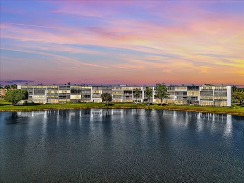 2083 Guildford E Boca Raton FL 33434