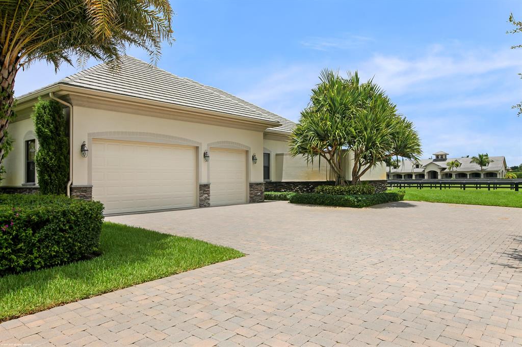 PALM BEACH POINT - Residential