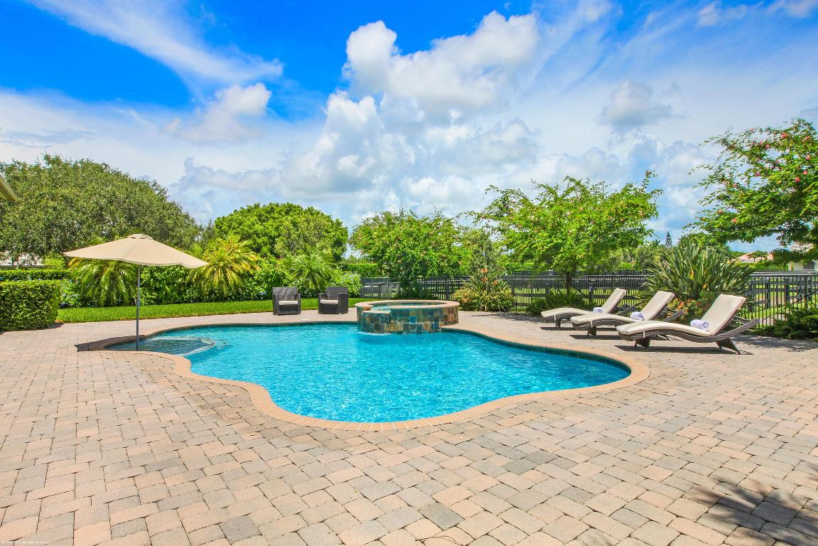 PALM BEACH POINT - Residential