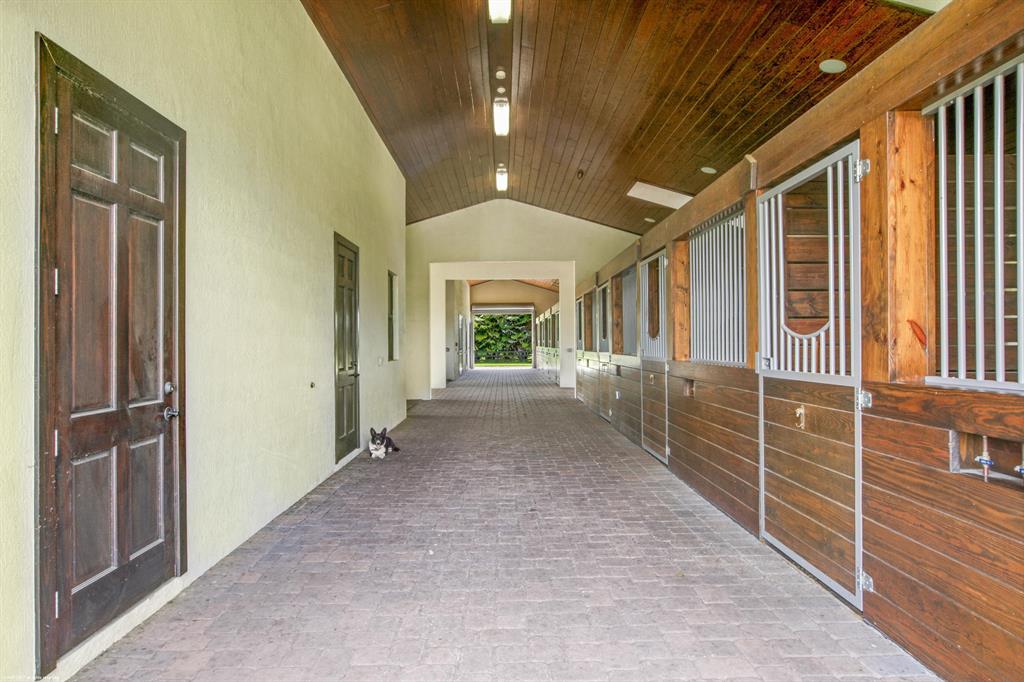 PALM BEACH POINT - Residential