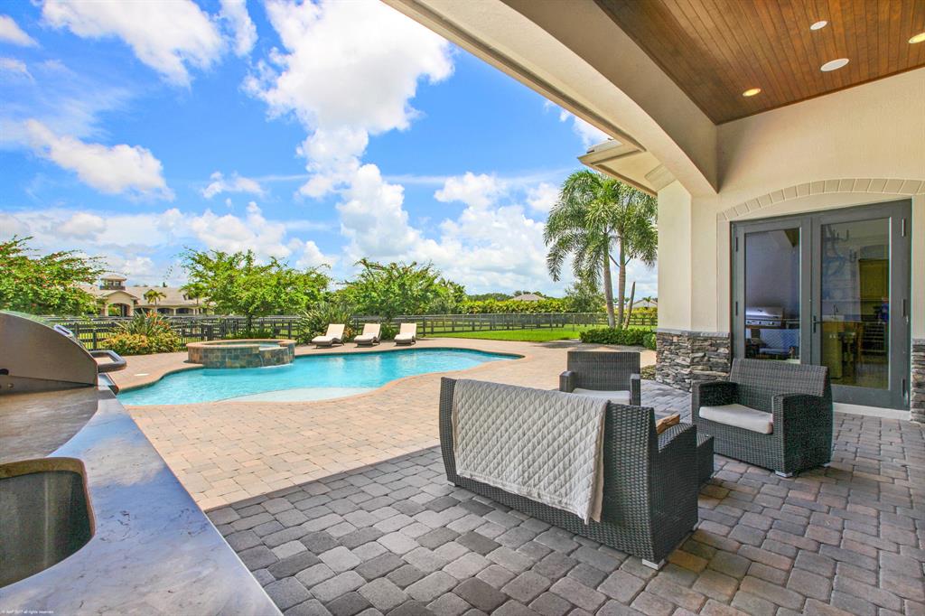 PALM BEACH POINT - Residential